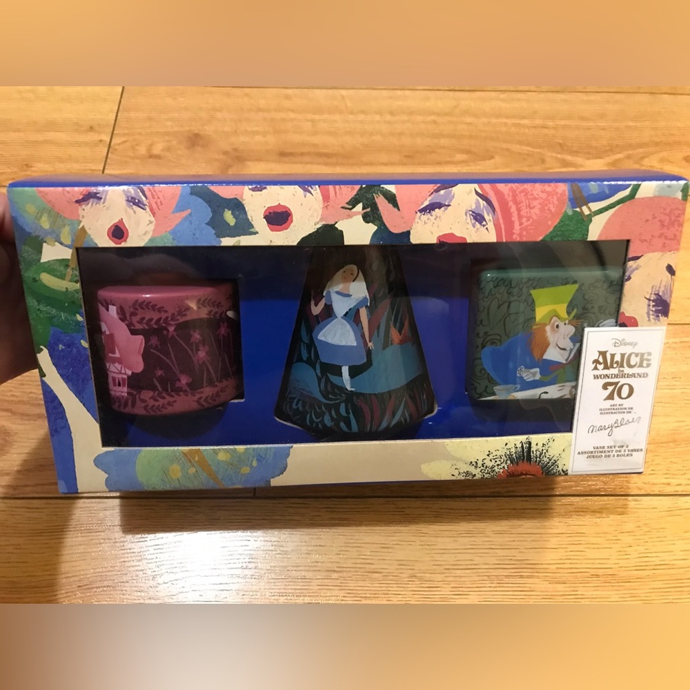 Mary Blair x Disney Alice in Wonderland 70th Anniversary Vase Set